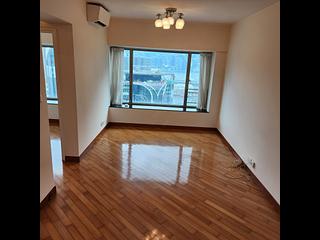 West Kowloon - Sorrento Phase 1 Block 6 02