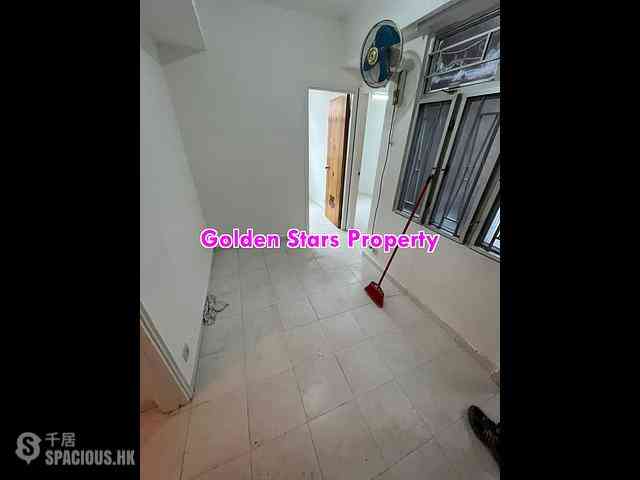 Sai Ying Pun - Tat Hing Building 05