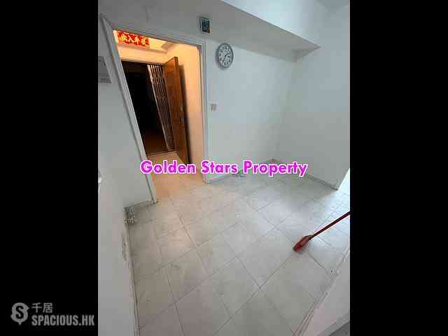 Sai Ying Pun - Tat Hing Building 06