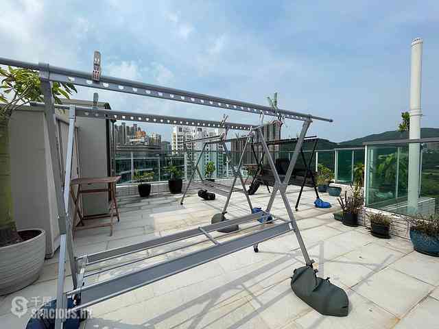 Tseung Kwan O - Monterey Block 7A 02