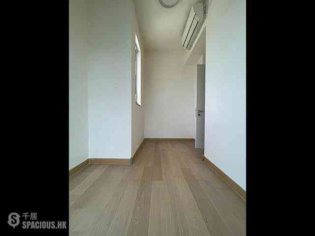 Tseung Kwan O - Monterey Block 7A 16