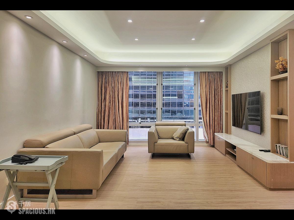 Wan Chai - Convention Plaza Apartments 01