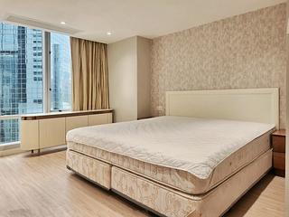 Wan Chai - Convention Plaza Apartments 05