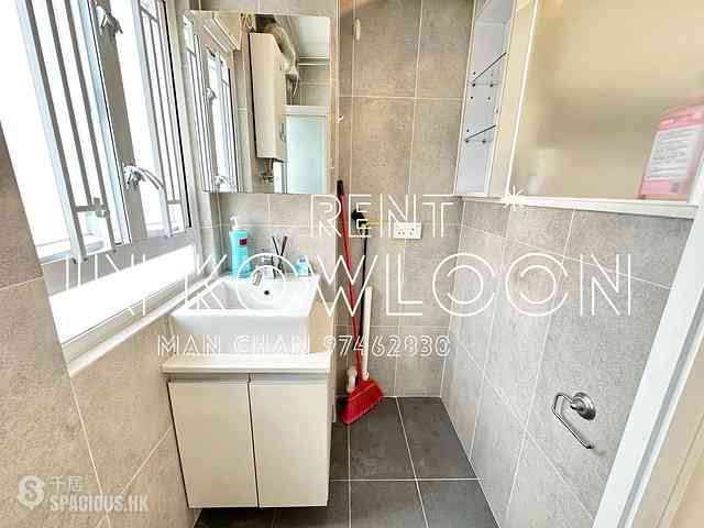 Jordan - Ealing Court 09
