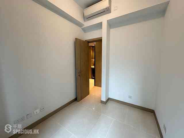 North Point - Victoria Harbour Phase 2B-3 Tower 5 04