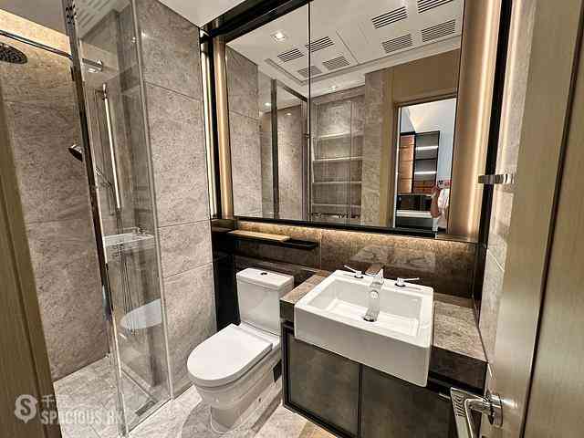North Point - Victoria Harbour Phase 2B-3 Tower 5 06