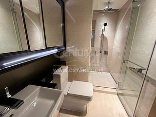 Mid Levels Central - 3, MacDonnell Road 08