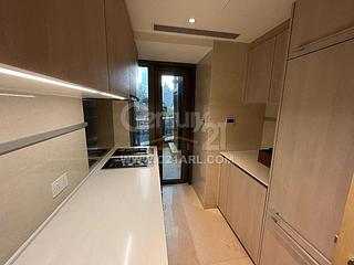 Mid Levels Central - 3, MacDonnell Road 09