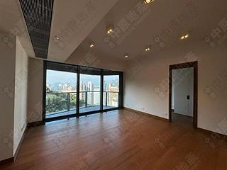 Mid Levels West - University Heights Tower 1 04