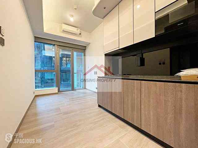 Sai Ying Pun - Two・Artlane 01
