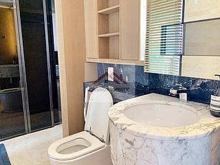 Mid Levels Central - Gramercy 04