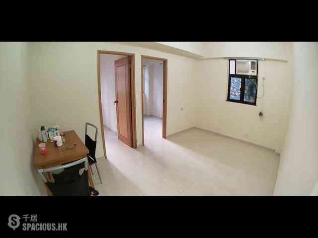 Sai Ying Pun - Tung Lee Building 01