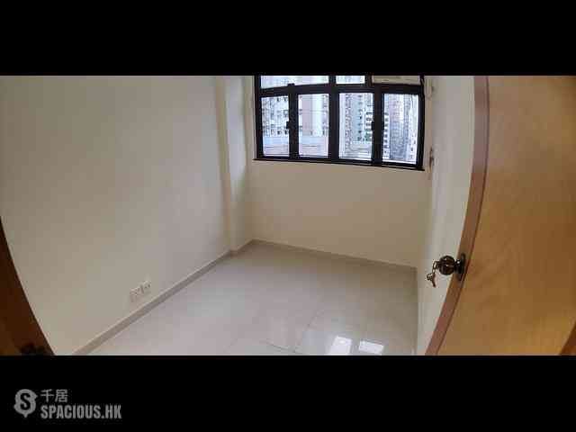 Sai Ying Pun - Tung Lee Building 02