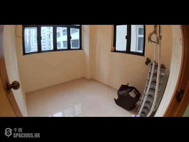 Sai Ying Pun - Tung Lee Building 03