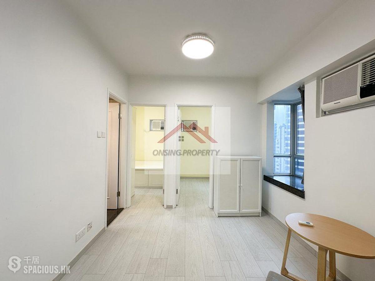 Mid Levels Central - Windsor Court 01