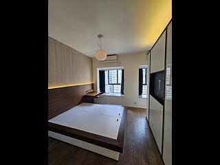 Mid Levels Central - Winsome Park 18