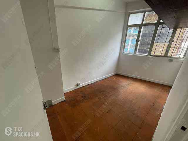 Wan Chai - Yau Kwong Building 02