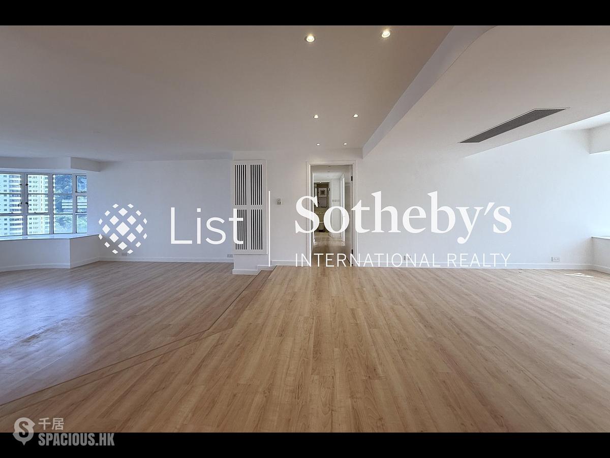 Mid Levels Central - Garden Terrace 01