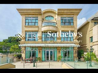 Pok Fu Lam - Villas Sorrento 05