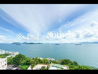 Pok Fu Lam - Villas Sorrento 09