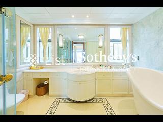Pok Fu Lam - Villas Sorrento 11
