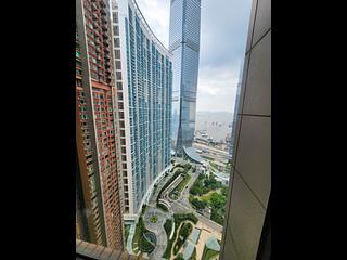West Kowloon - The Arch Star Tower (Block 2) 03