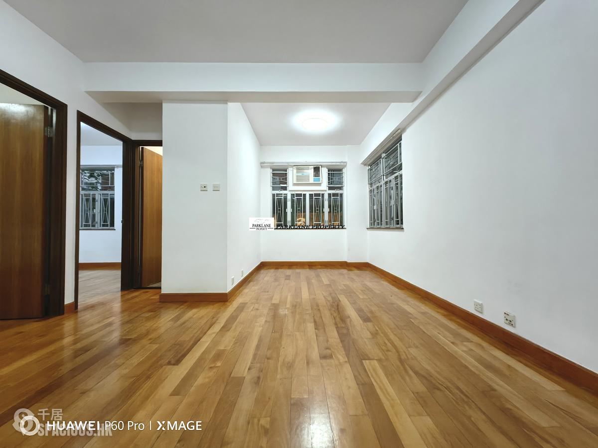 Tai Hang - Lee Hang Court 01