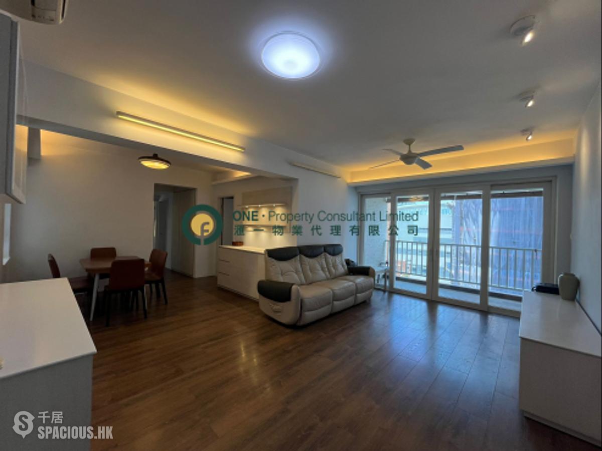 Mid Levels Central - Merry Court 01