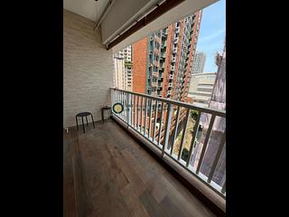 Mid Levels Central - Merry Court 02