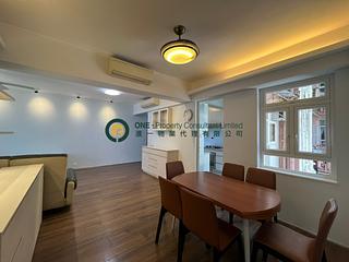 Mid Levels Central - Merry Court 04