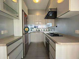 Mid Levels Central - Merry Court 06