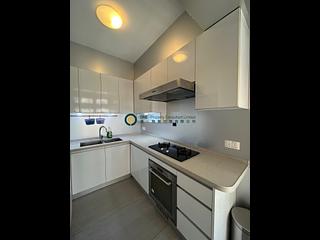 Mid Levels Central - Merry Court 07