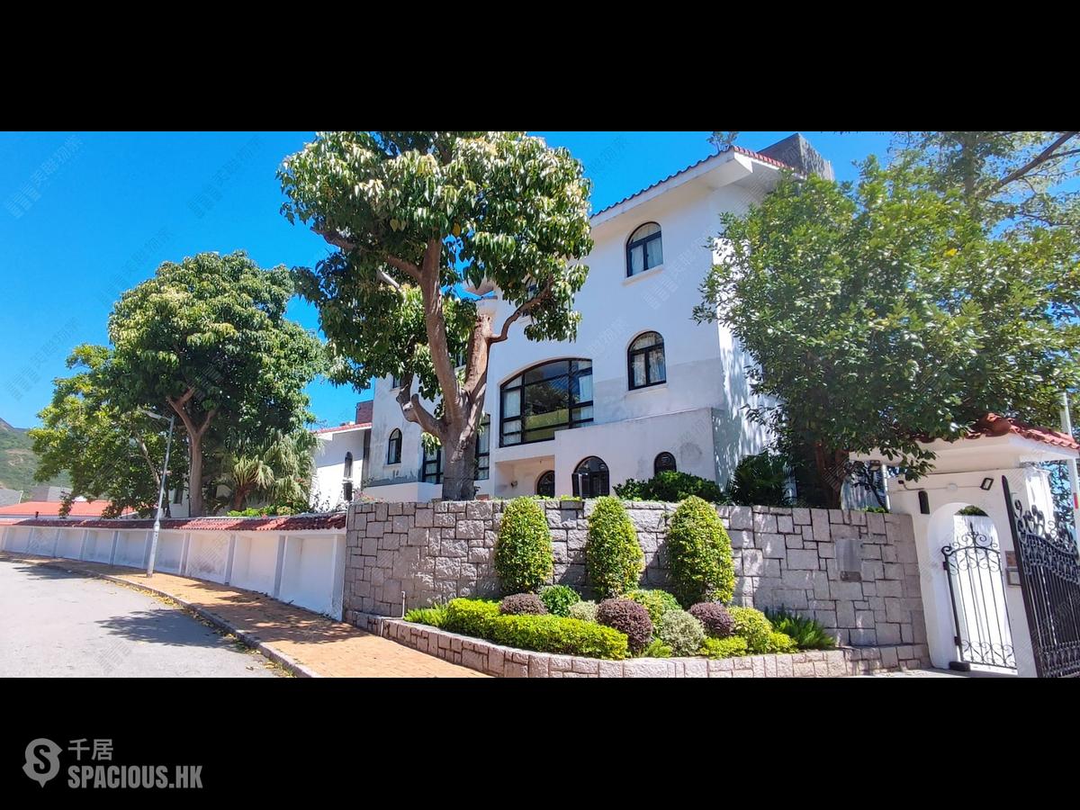 Chung Hom Kok - Casa Del Sol 01