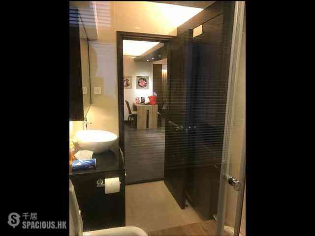 Sheung Wan - 124-126, Wing Lok Street 01