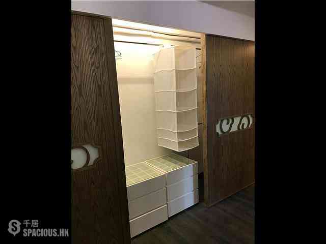 Sheung Wan - 124-126, Wing Lok Street 04