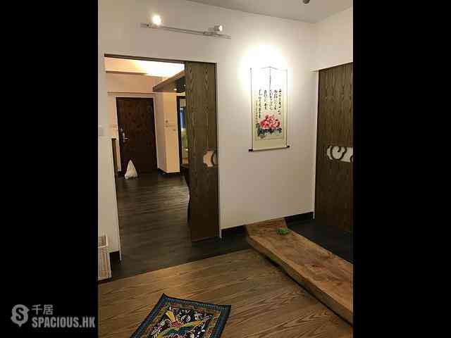 Sheung Wan - 124-126, Wing Lok Street 05