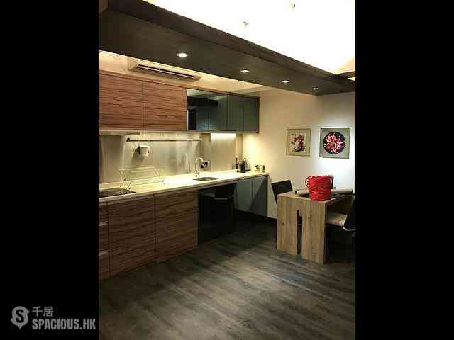 Sheung Wan - 124-126, Wing Lok Street 08
