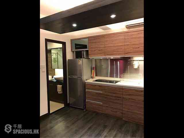 Sheung Wan - 124-126, Wing Lok Street 09