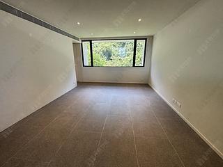 Mid Levels Central - May Tower Block 1 08
