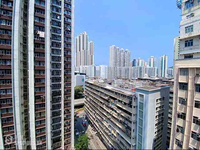 Quarry Bay - The Holborn Block B 03