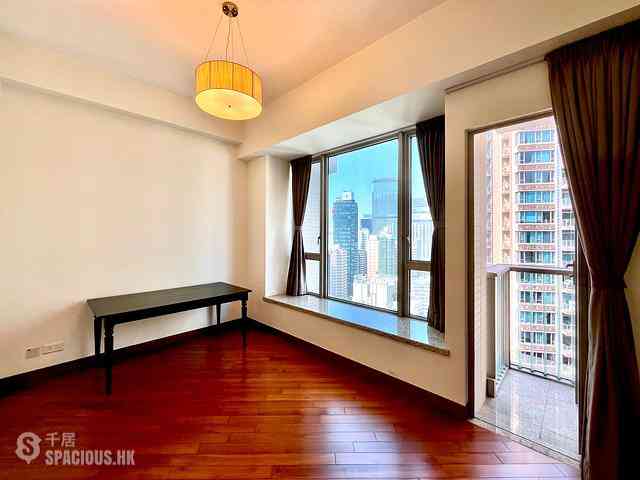 Wan Chai - The Avenue Phase 2 Block 2 01