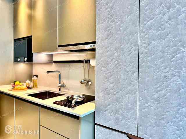 North Point - Victoria Harbour Phase 2B-3 Tower 5 06
