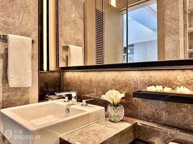 North Point - Victoria Harbour Phase 2B-3 Tower 5 23