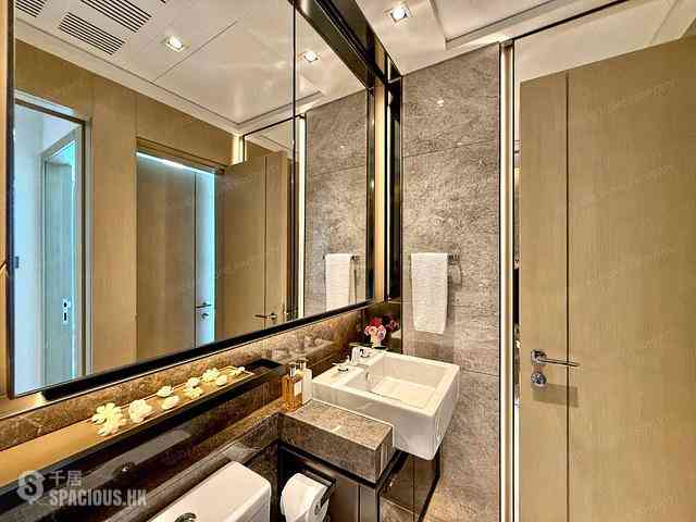 North Point - Victoria Harbour Phase 2B-3 Tower 5 29
