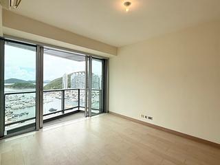 Wong Chuk Hang - Marinella Block 8 09