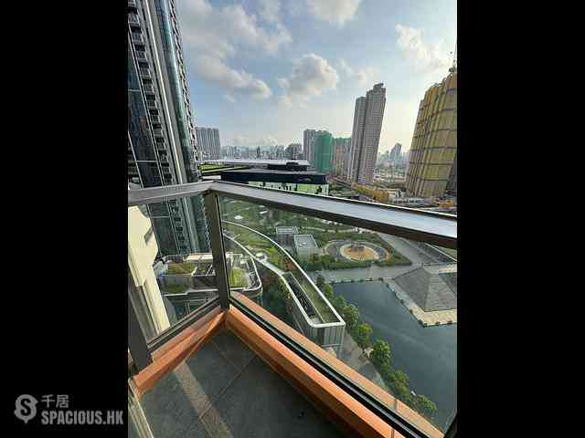 Kai Tak - Upper Riverbank 01