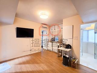 Mid Levels Central - Windsor Court 05