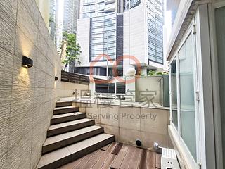 Mid Levels Central - Windsor Court 07