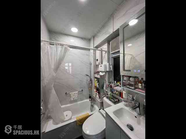 Wan Chai - Hay Wah Building Block B 08