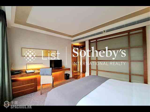 Admiralty - Pacific Place 11